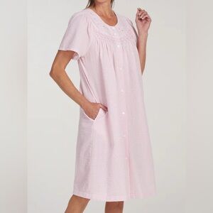 NWT Miss Elaine Seersucker Pink & White Gingham Snap Up Housecoat Dress